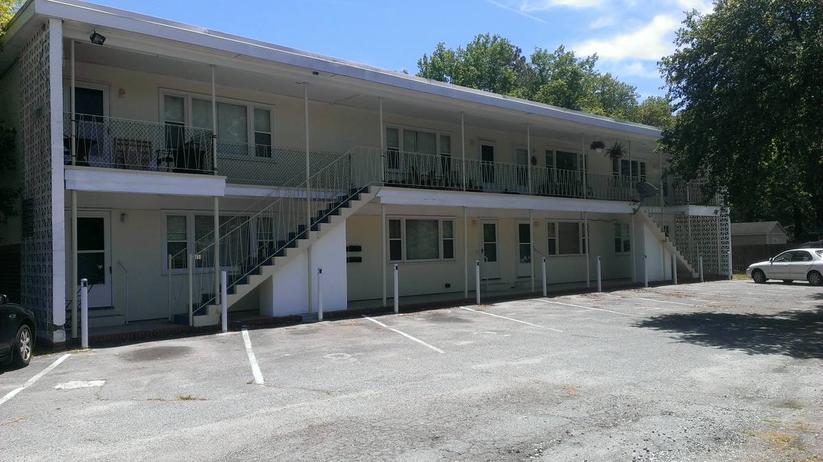 Apartment for rent at 1701 Kingston Ave, Norfolk, VA 23503