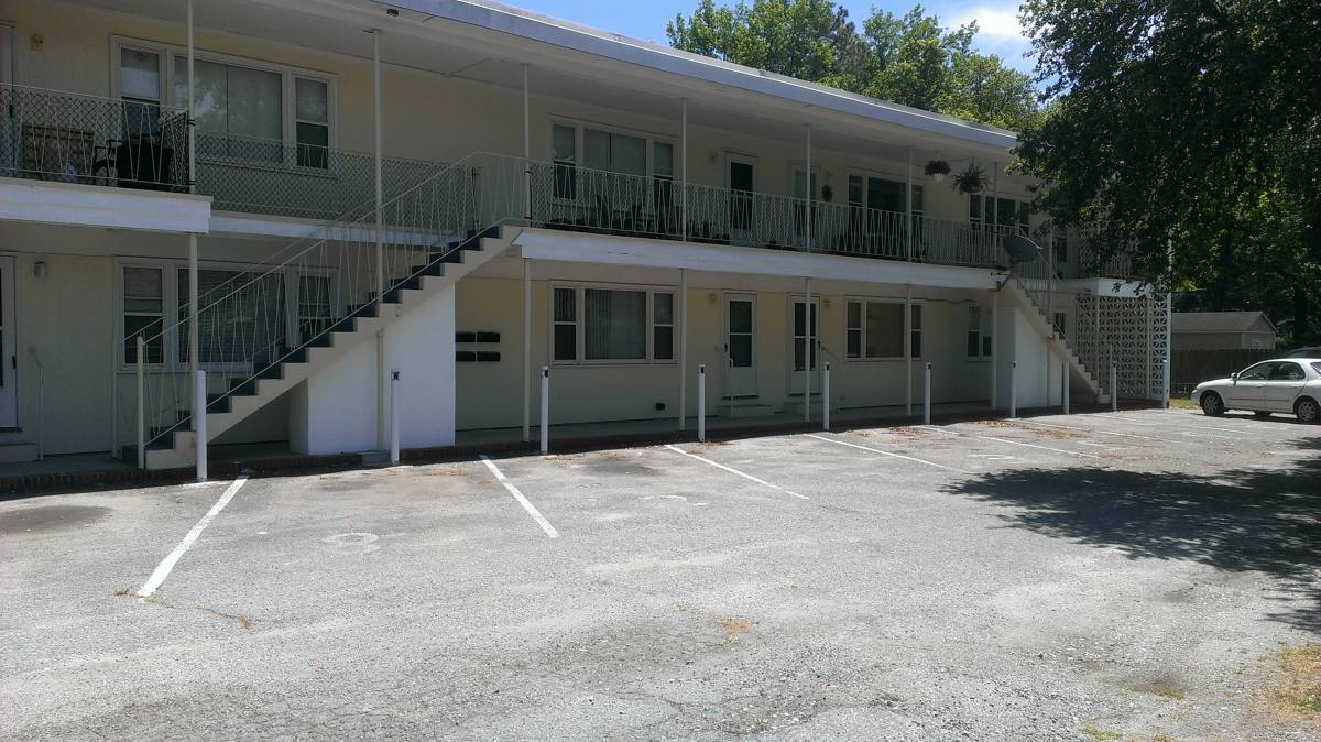 Apartment for rent at 1701 Kingston Ave, Norfolk, VA 23503