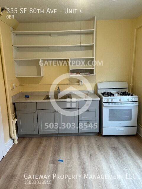 Apartment for rent at 335 SE 80th Ave #4, Portland, OR 97215