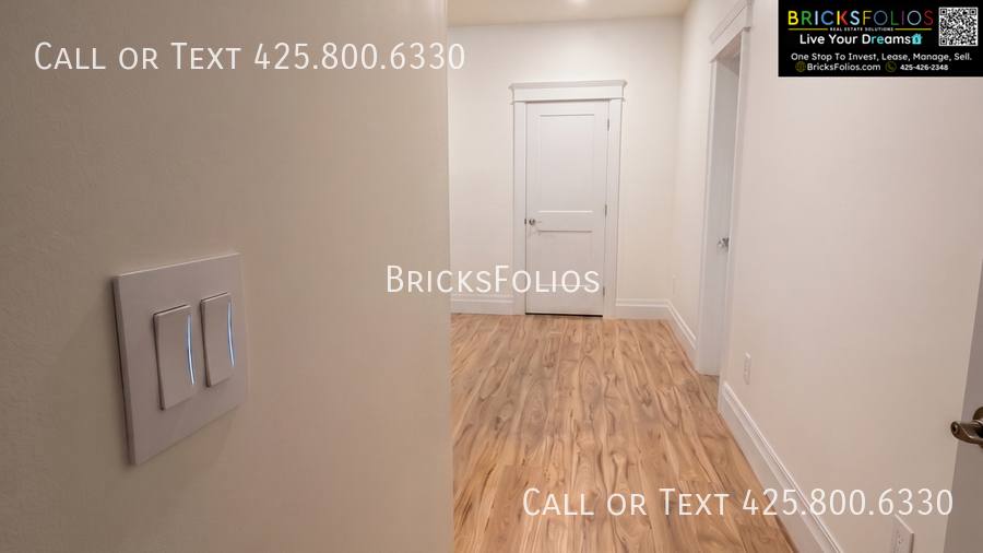 House for rent at 8327 NE Juanita Dr #ADU, Kirkland, WA 98034