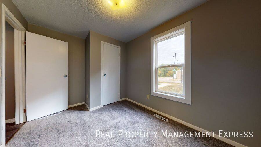House for rent at 801 S Van Eps Ave, Sioux Falls, SD 57104