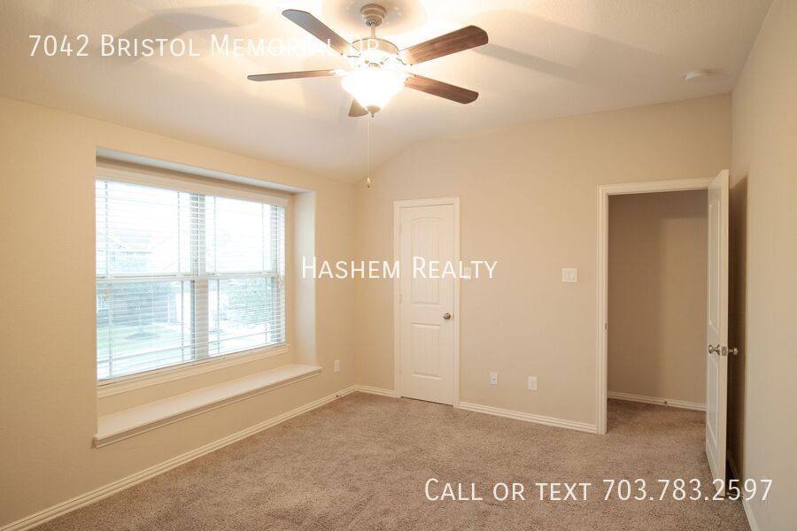 House for rent at 7042 Bristol Memorial Dr, Spring, TX 77379