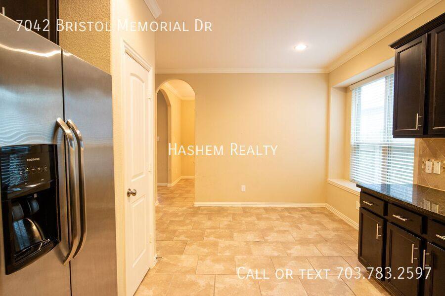 House for rent at 7042 Bristol Memorial Dr, Spring, TX 77379