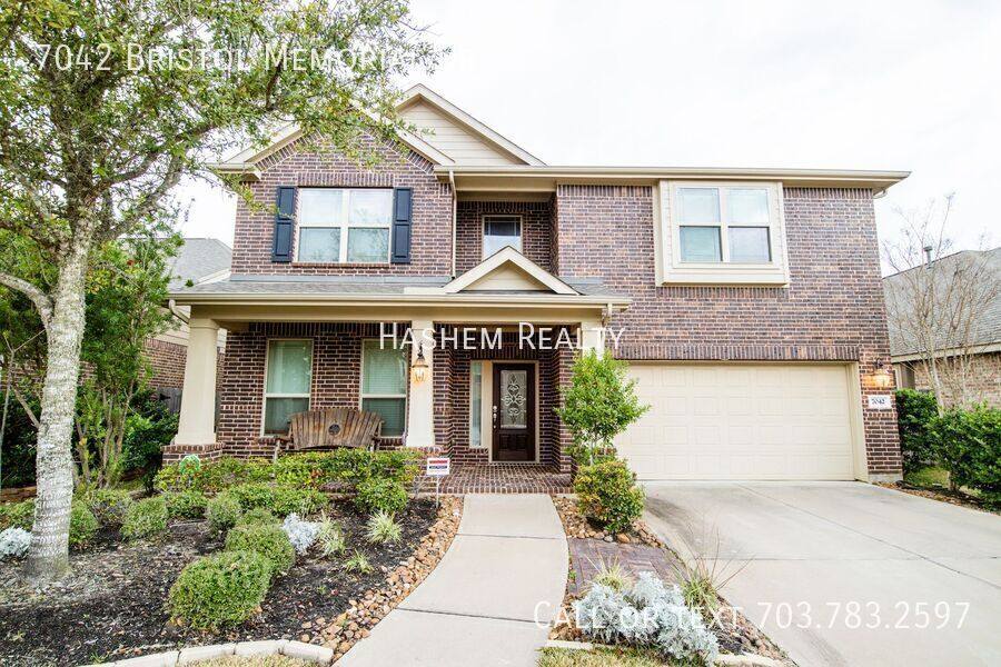 House for rent at 7042 Bristol Memorial Dr, Spring, TX 77379