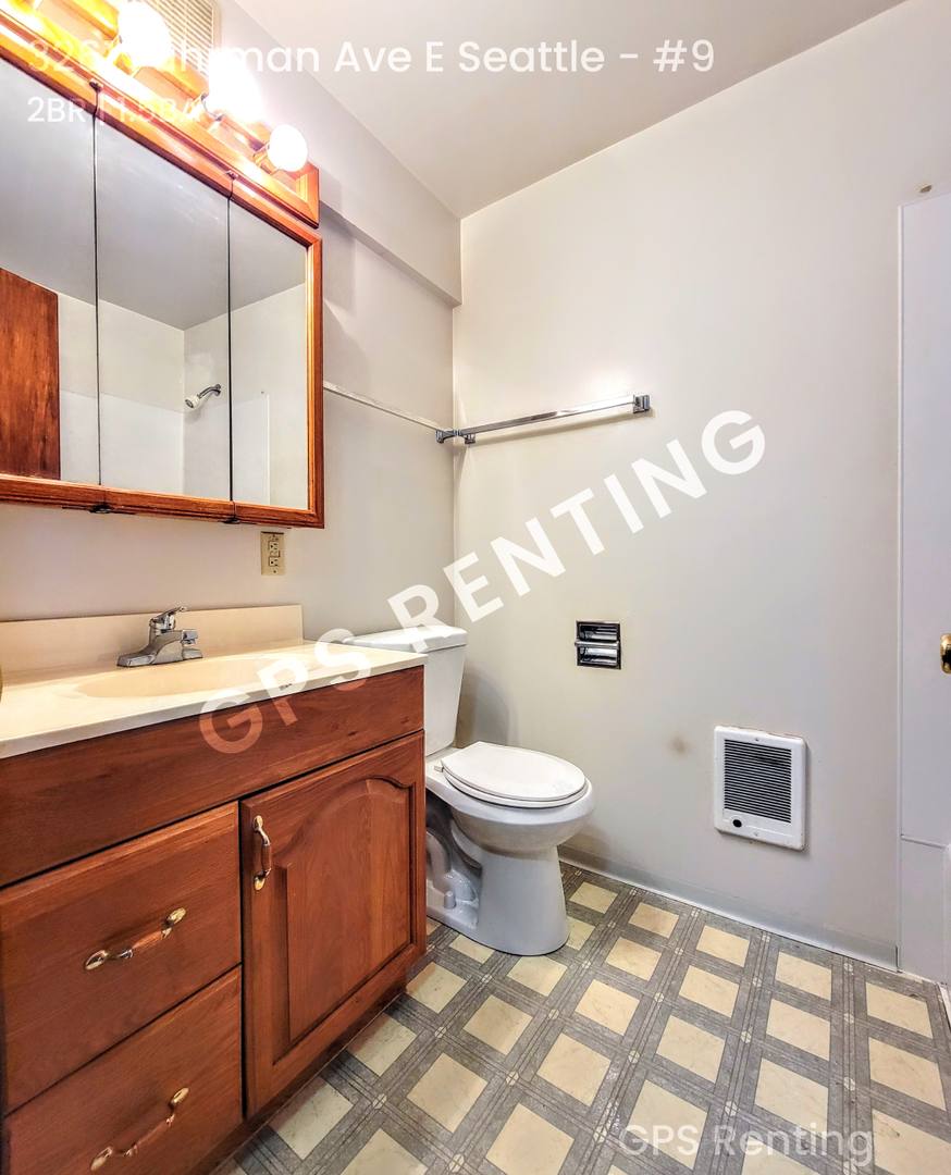 Apartment for rent at 3261 Fuhrman Ave E #9, Seattle, WA 98102
