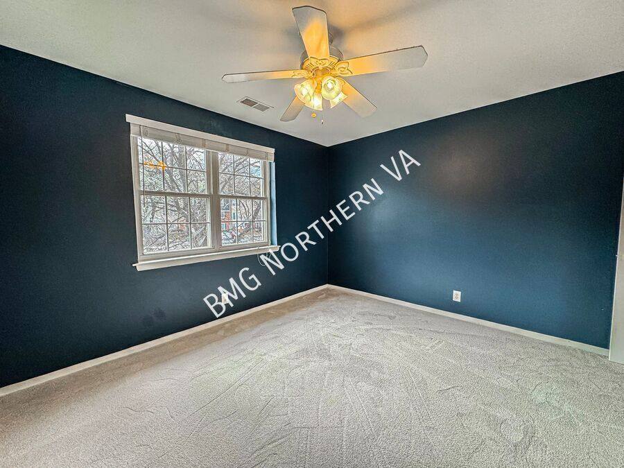 House for rent at 2831-D S Wakefield St #D, Arlington, VA 22206