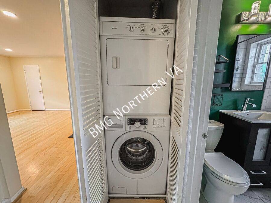 House for rent at 2831-D S Wakefield St #D, Arlington, VA 22206