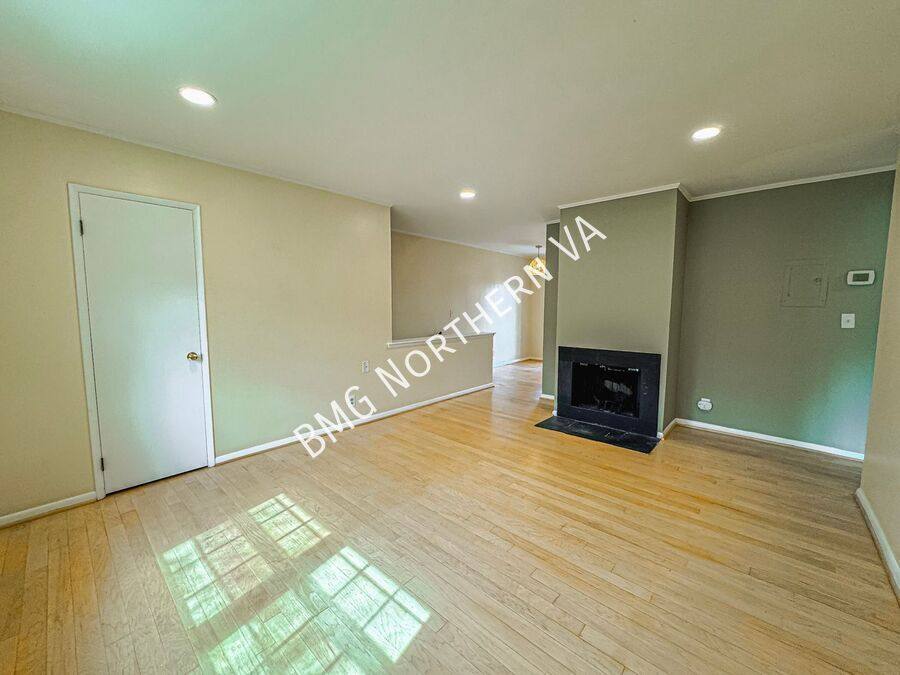 House for rent at 2831-D S Wakefield St #D, Arlington, VA 22206