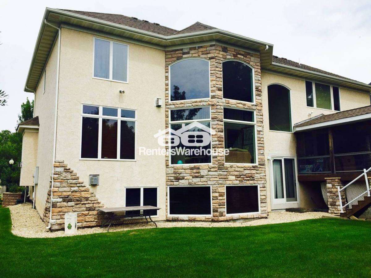 House for rent at 2470 Arnold Palmer Dr, Minneapolis, MN 55449