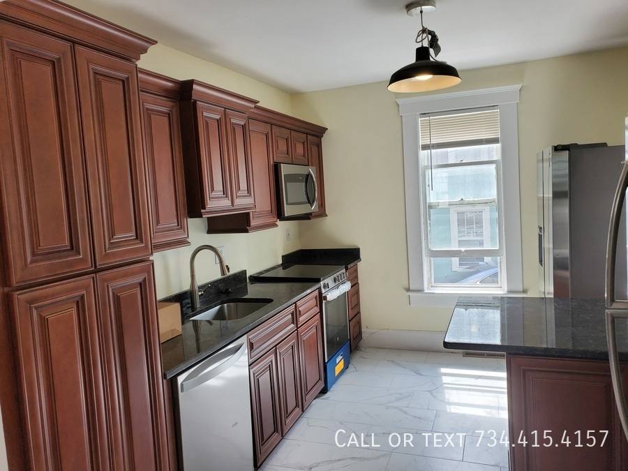 Apartment for rent at 426 S Fourth Ave #4, Ann Arbor, MI 48104