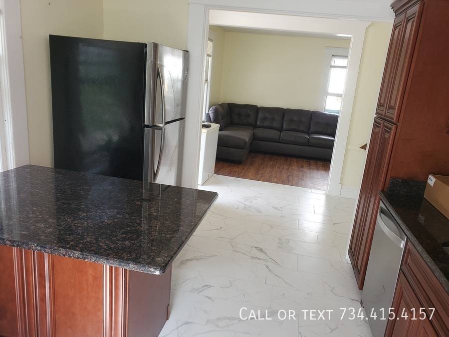 Apartment for rent at 426 S Fourth Ave #4, Ann Arbor, MI 48104