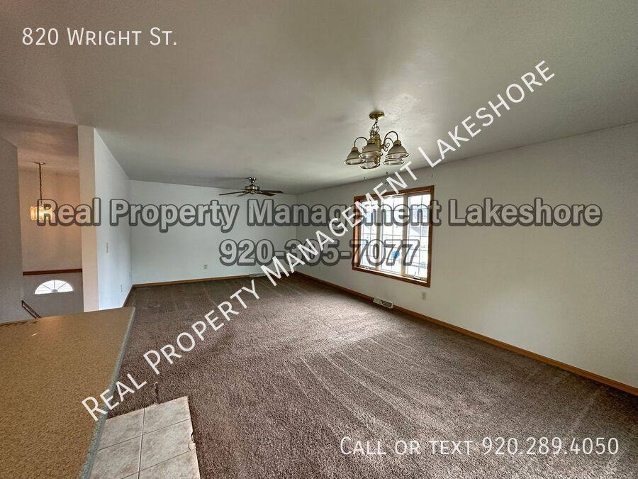 House for rent at 820 Wright St, Oshkosh, WI 54901