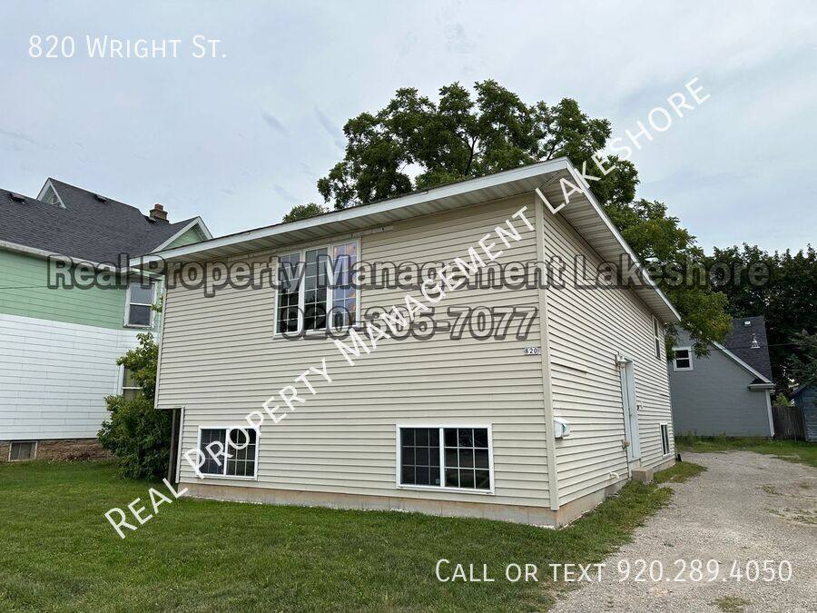 House for rent at 820 Wright St, Oshkosh, WI 54901