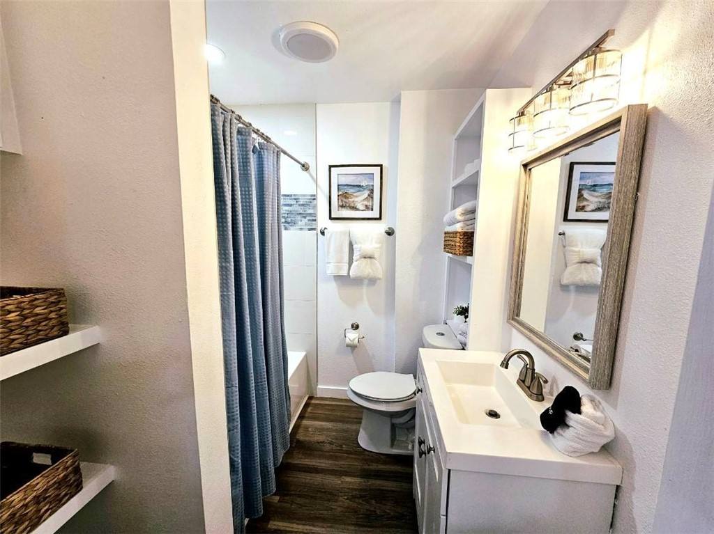 Apartment for rent at 1117 Ocean Dr #1117D, Corpus Christi, TX 78404