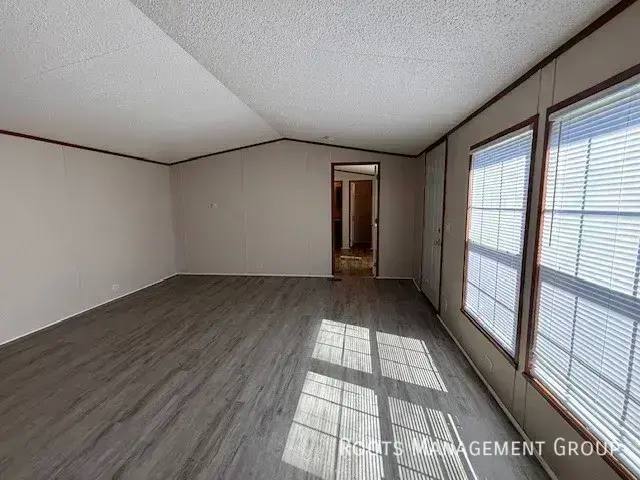 Apartment for rent at 2220 Dunkelburg Rd #910, Fort Wayne, IN 46819