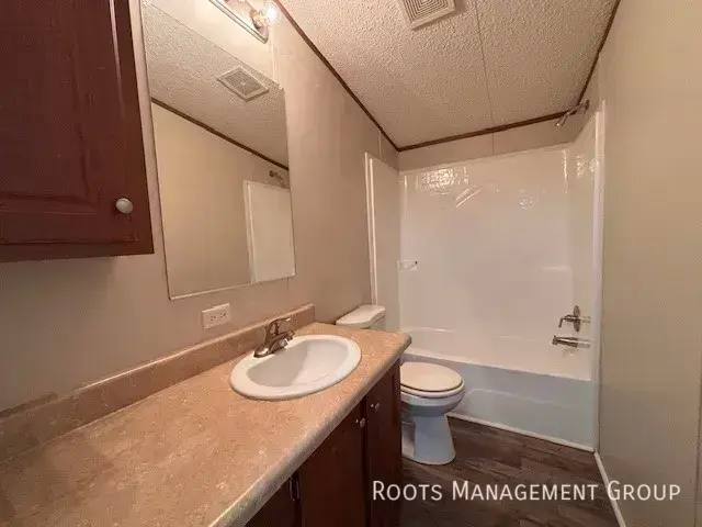 Apartment for rent at 2220 Dunkelburg Rd #910, Fort Wayne, IN 46819