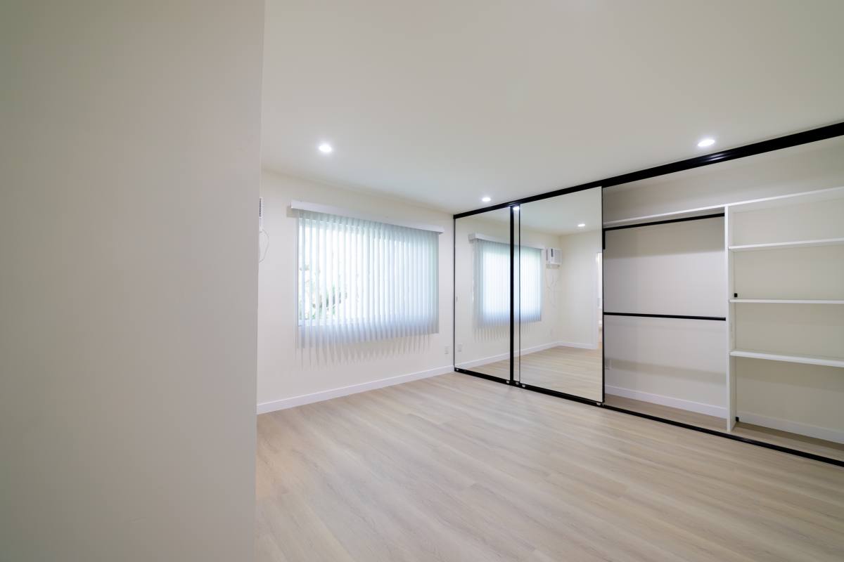 Apartment for rent at 2233 S Ridgeley Dr #301, Los Angeles, CA 90016
