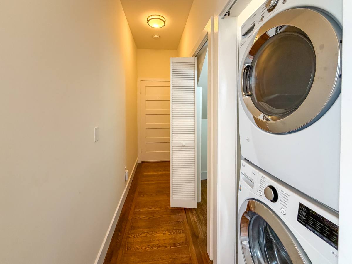 Apartment for rent at 3665A 20th St, San Francisco, CA 94110