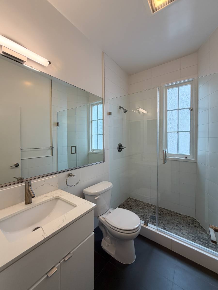 Apartment for rent at 3665A 20th St, San Francisco, CA 94110
