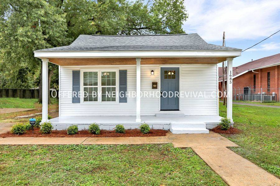 House for rent at 1685 S Goodlett St, Memphis, TN 38111