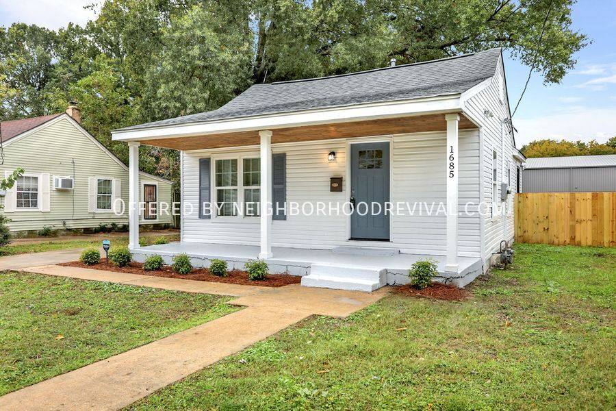 House for rent at 1685 S Goodlett St, Memphis, TN 38111