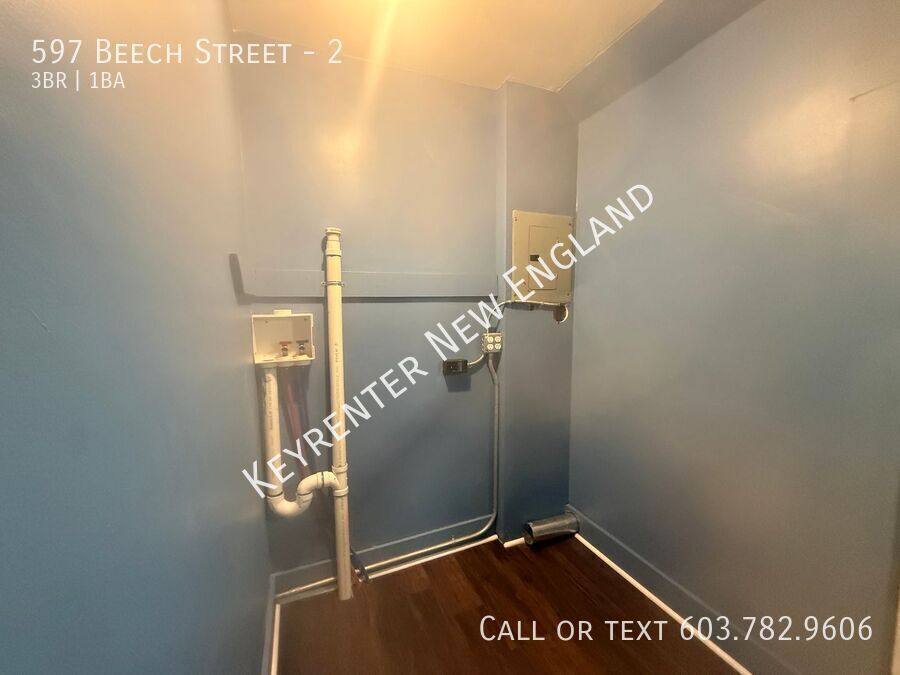 Apartment for rent at 597 Beech St #2, Manchester, NH 03104