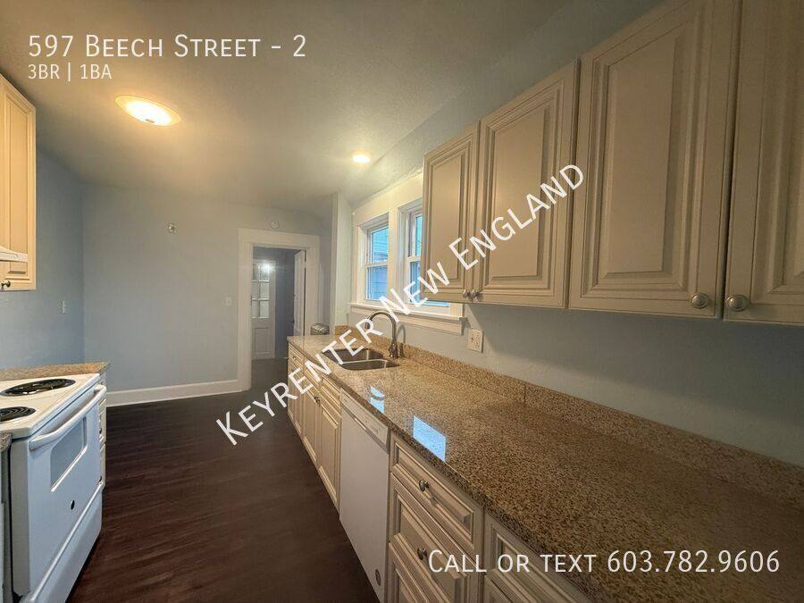 Apartment for rent at 597 Beech St #2, Manchester, NH 03104