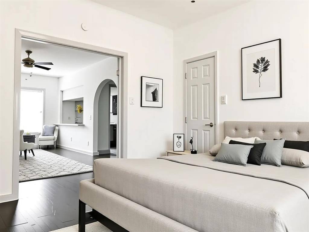 Apartment for rent at 2100 Forest Park Blvd, Fort Worth, TX 76110