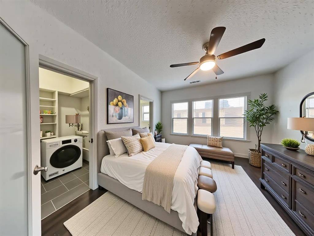 Apartment for rent at 2100 Forest Park Blvd, Fort Worth, TX 76110