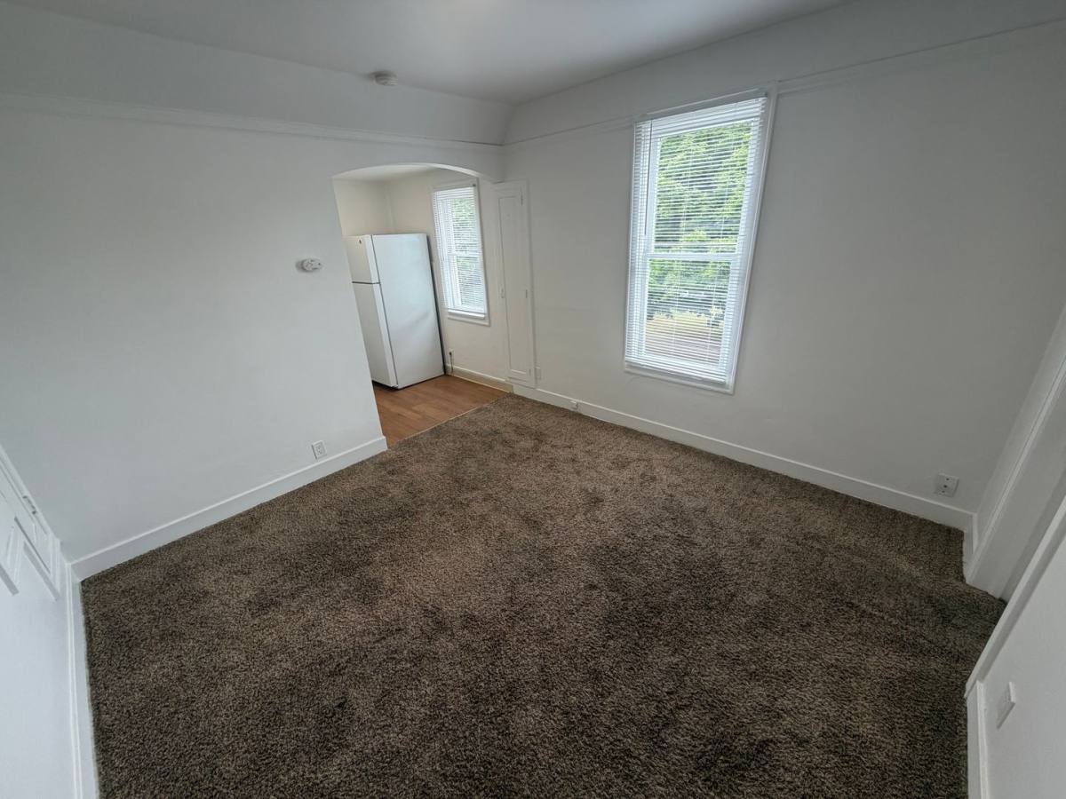 Apartment for rent at 1028 W Augusta Ave, Spokane, WA 99205