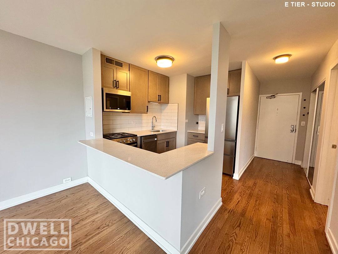 Apartment for rent at 5650 N Sheridan Rd, Chicago, IL 60660