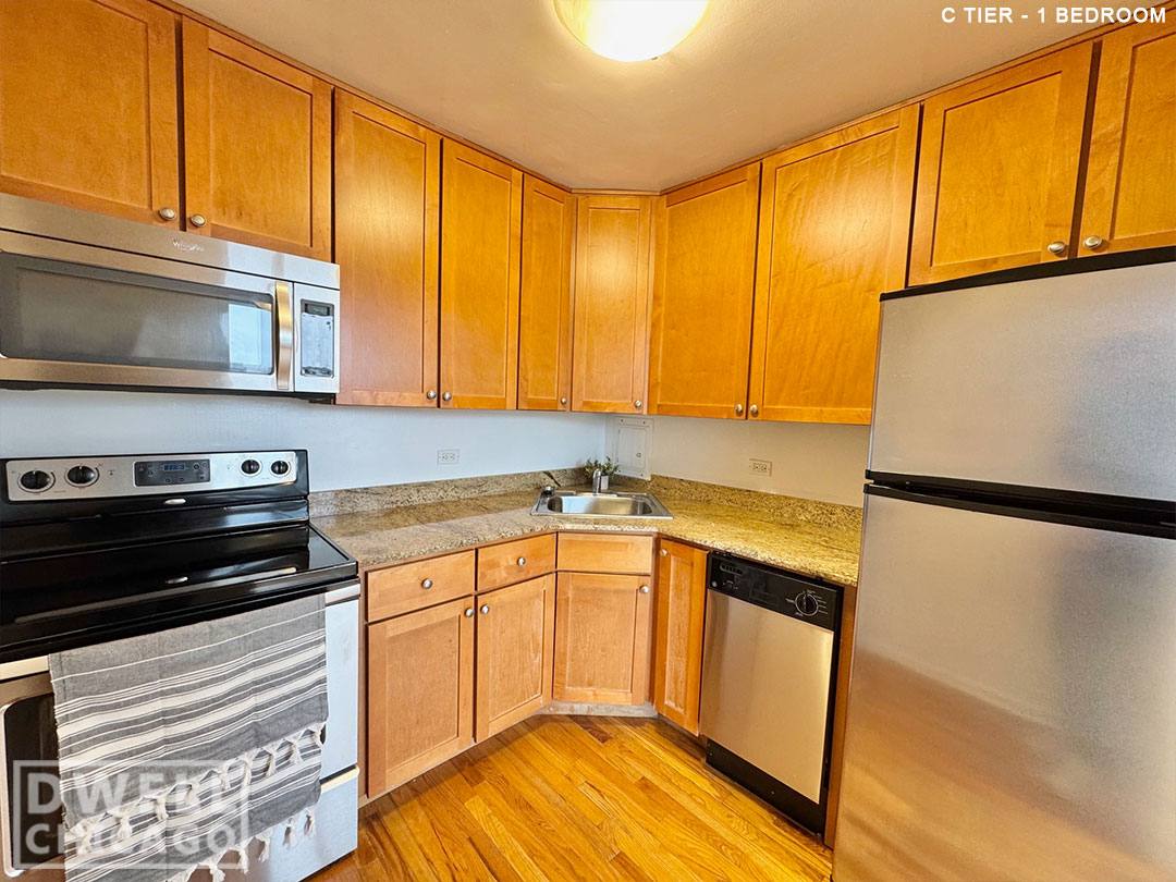 Apartment for rent at 5650 N Sheridan Rd, Chicago, IL 60660