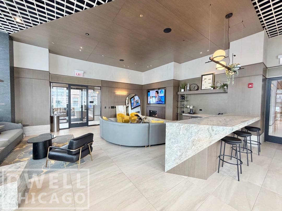 Apartment for rent at 369 W Grand Ave, Chicago, IL 60654