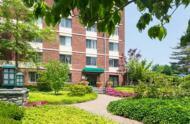 Apartment for rent at 1296 Worcester Rd, Framingham, MA 01702