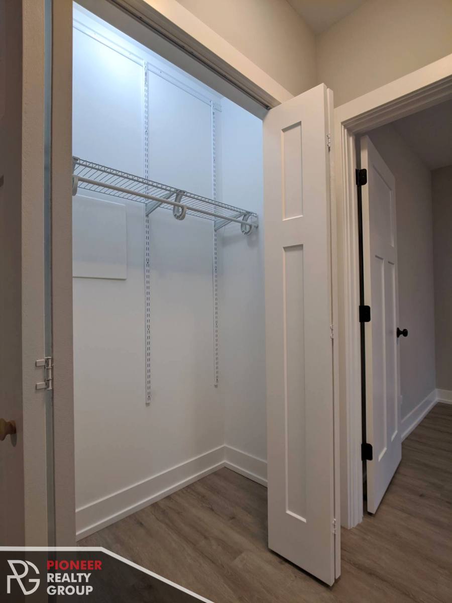 Apartment for rent at 701 W Brompton, Chicago, IL 60657