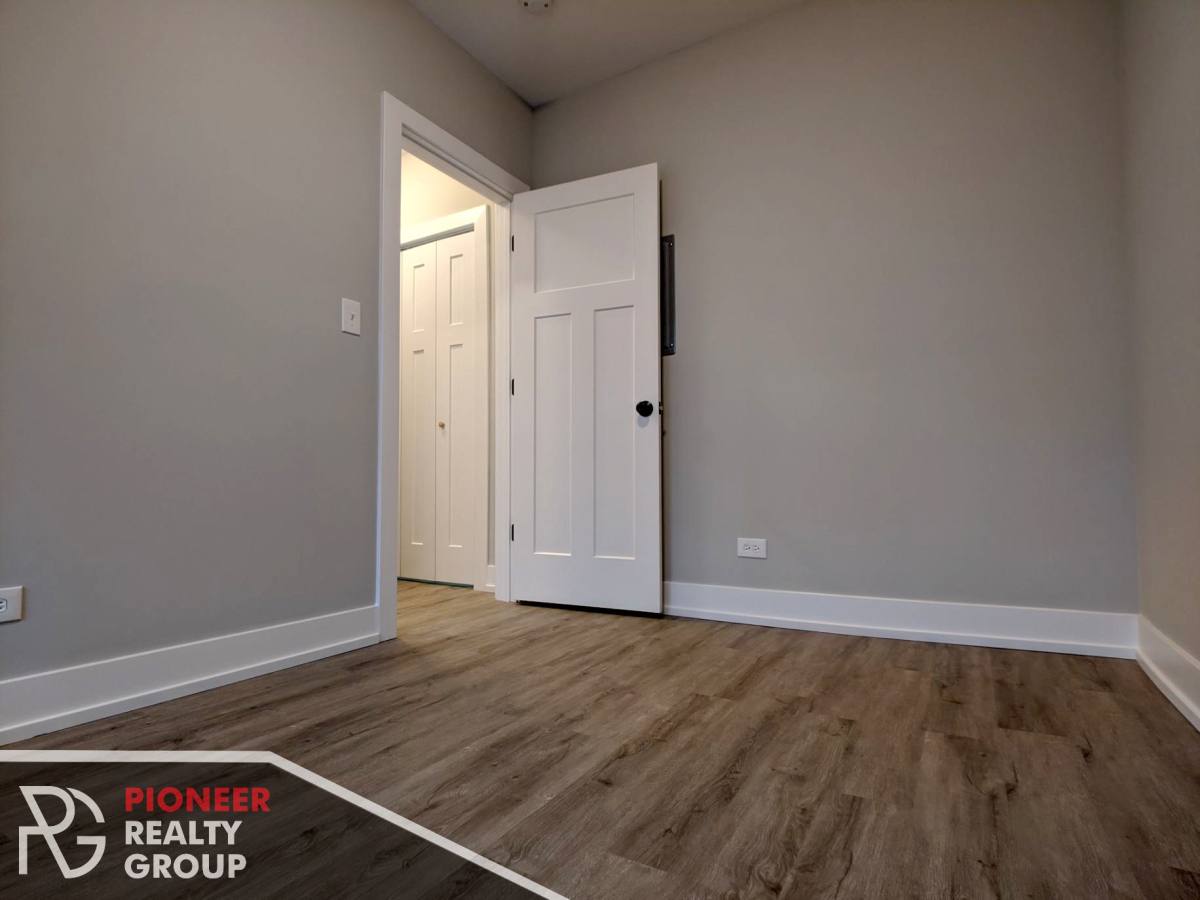 Apartment for rent at 701 W Brompton, Chicago, IL 60657