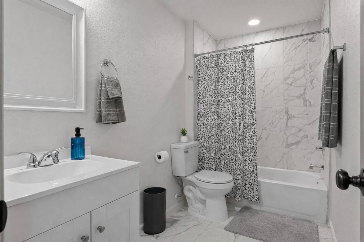 Apartment for rent at 1329 E 64th St, Tulsa, OK 74136