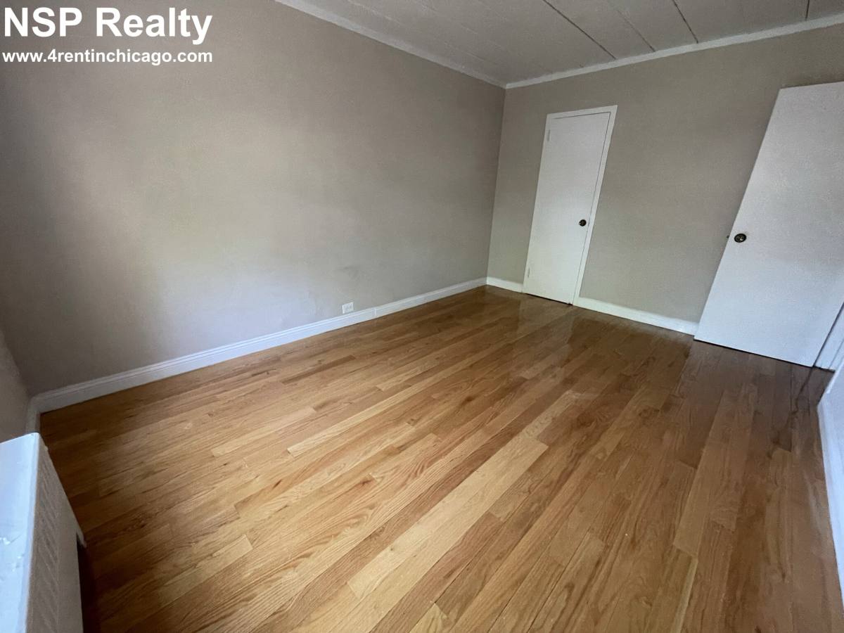 Apartment for rent at 1360 W Touhy, Chicago, IL 60626