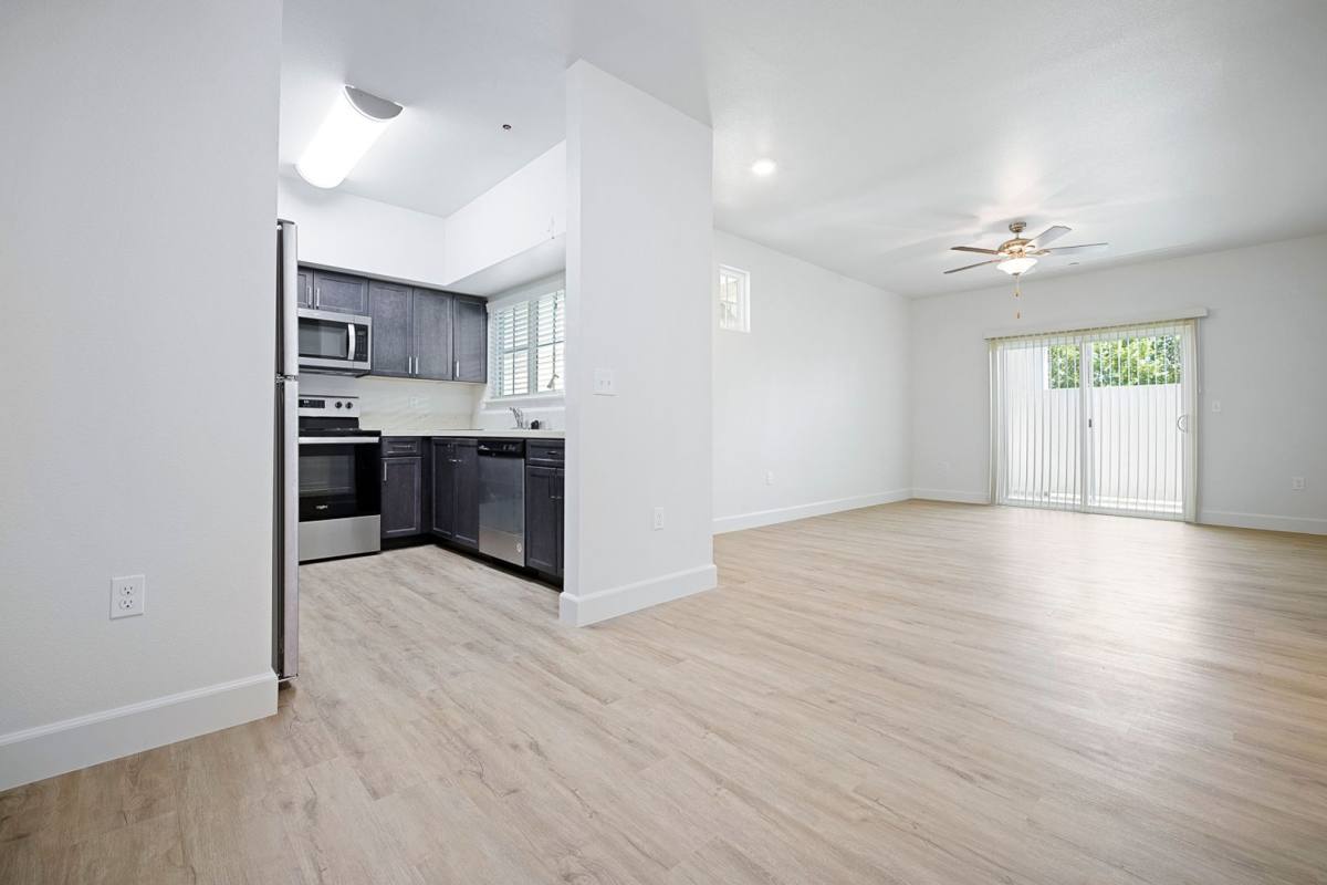 Apartment for rent at 5034 W Bullard Ave, Fresno, CA 93722