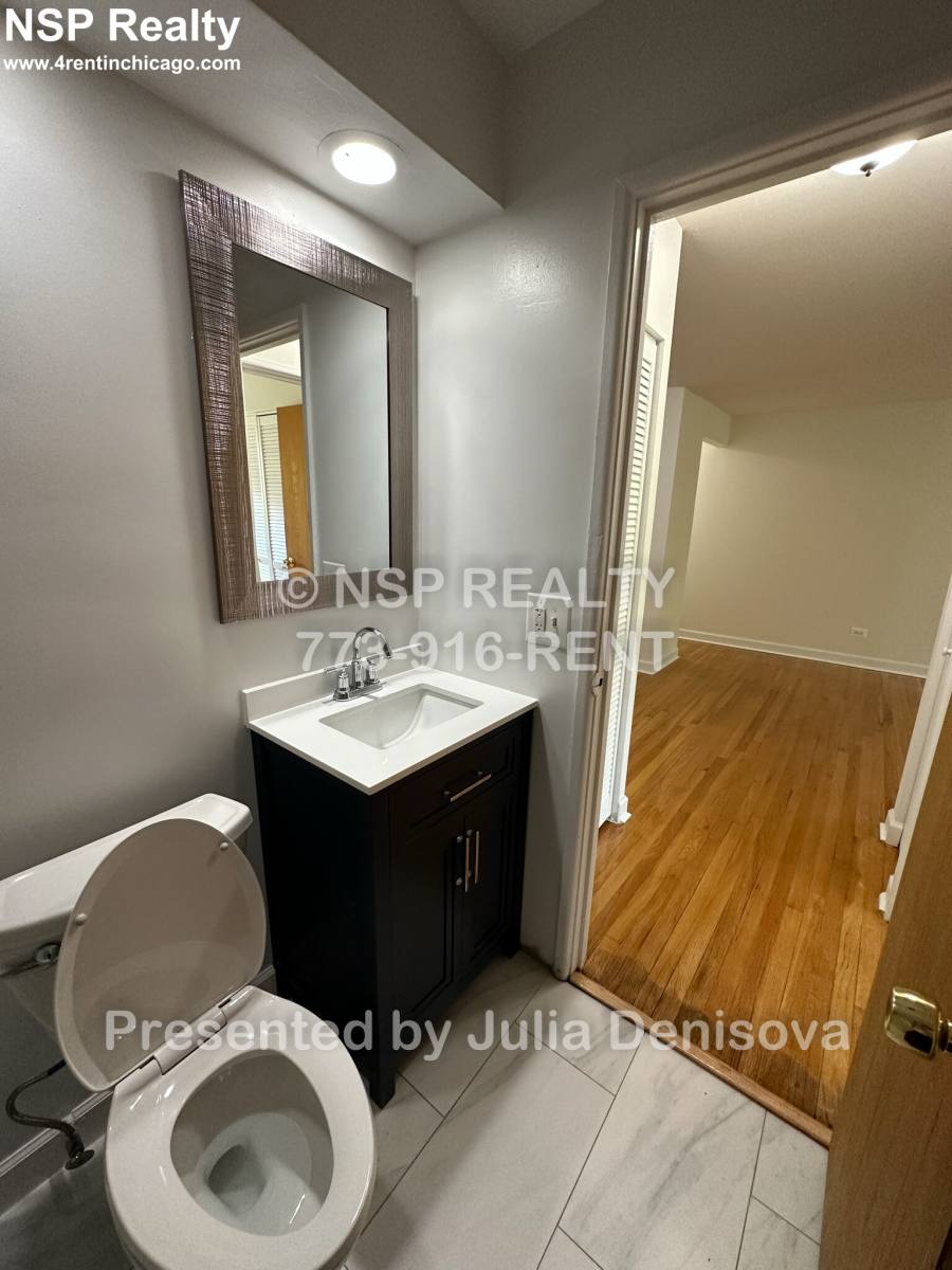 Apartment for rent at 6830 N Sheridan, Chicago, IL 60626
