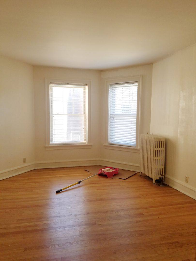 Apartment for rent at 2016 W Berwyn, Chicago, IL 60625