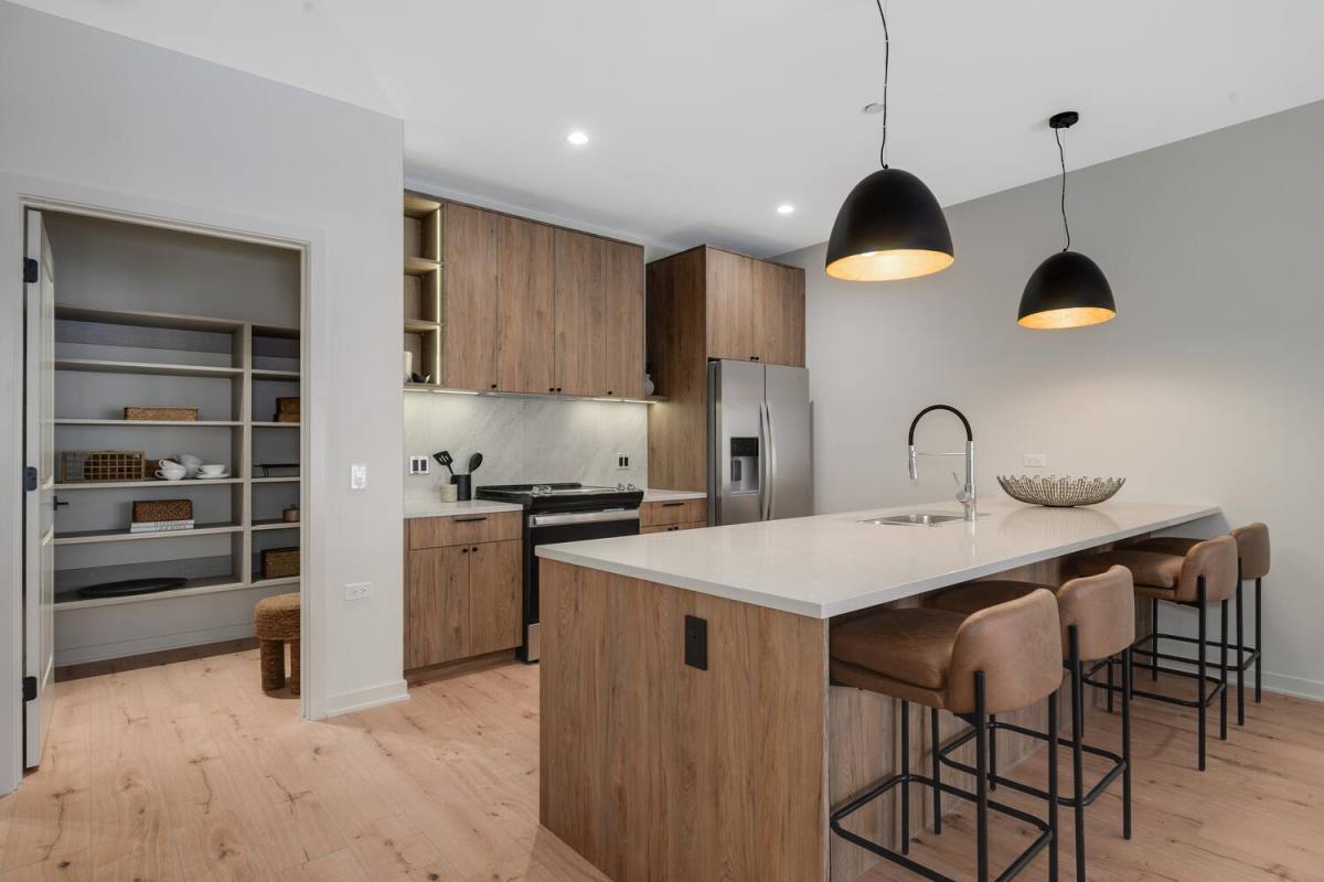 Apartment for rent at 1257 N Ashland Ave, Chicago, IL 60622