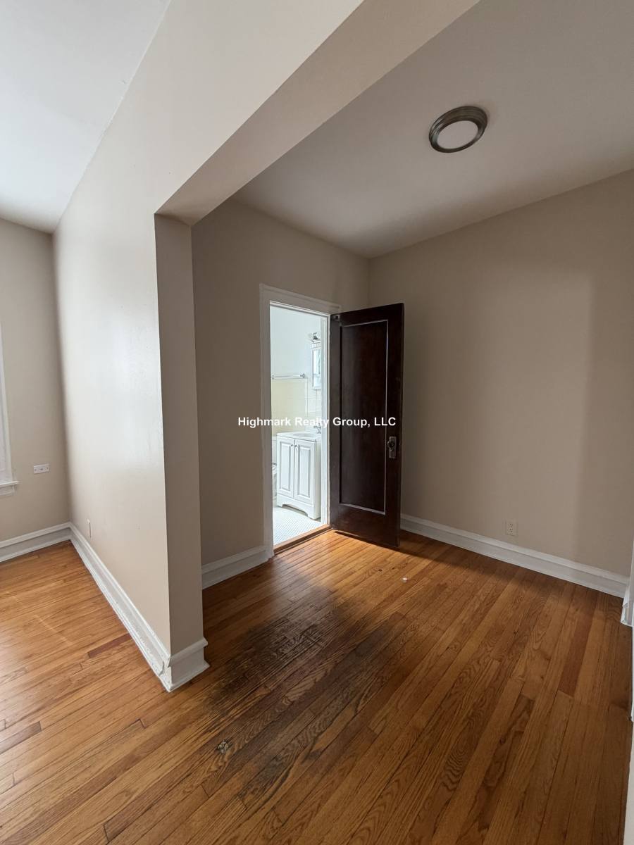 Apartment for rent at 1145 W Morse, Chicago, IL 60626
