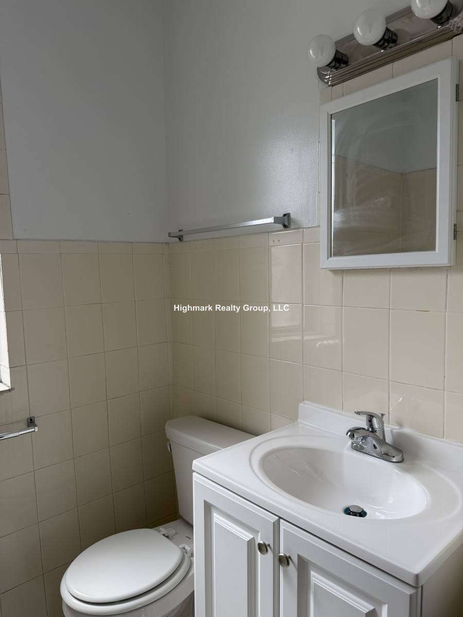 Apartment for rent at 1145 W Morse, Chicago, IL 60626