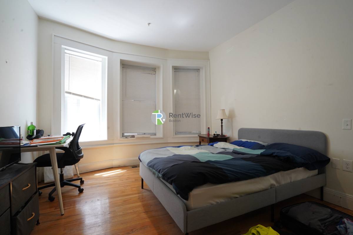 Apartment for rent at 10 Brainerd Rd #22, Allston, MA 02134