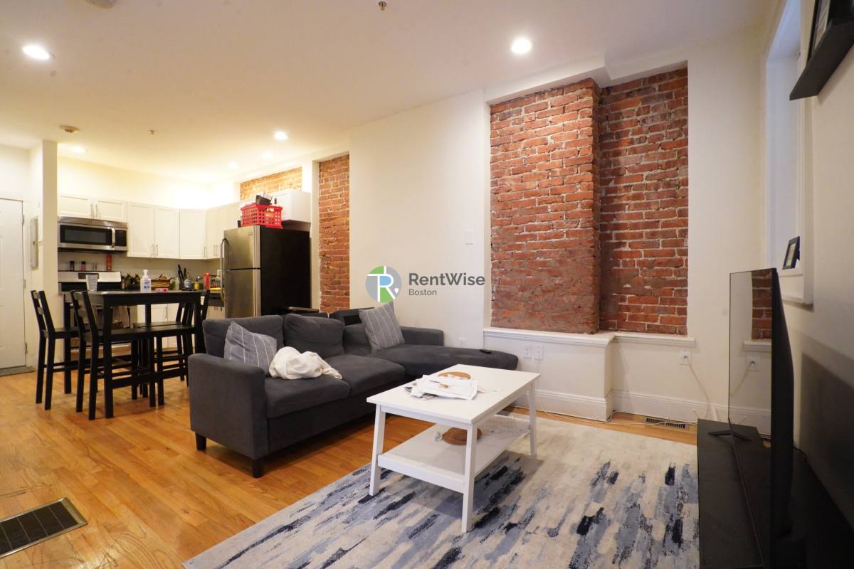 Apartment for rent at 10 Brainerd Rd #22, Allston, MA 02134