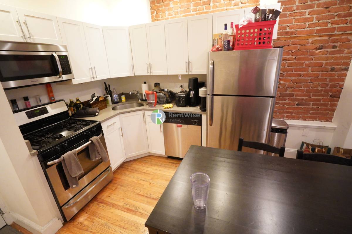 Apartment for rent at 10 Brainerd Rd #22, Allston, MA 02134