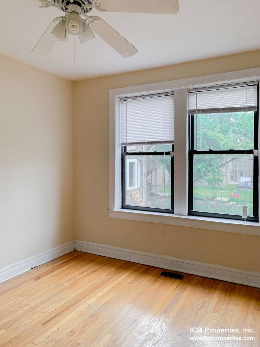 Apartment for rent at 1941 W Winnemac Ave #1, Chicago, IL 60640