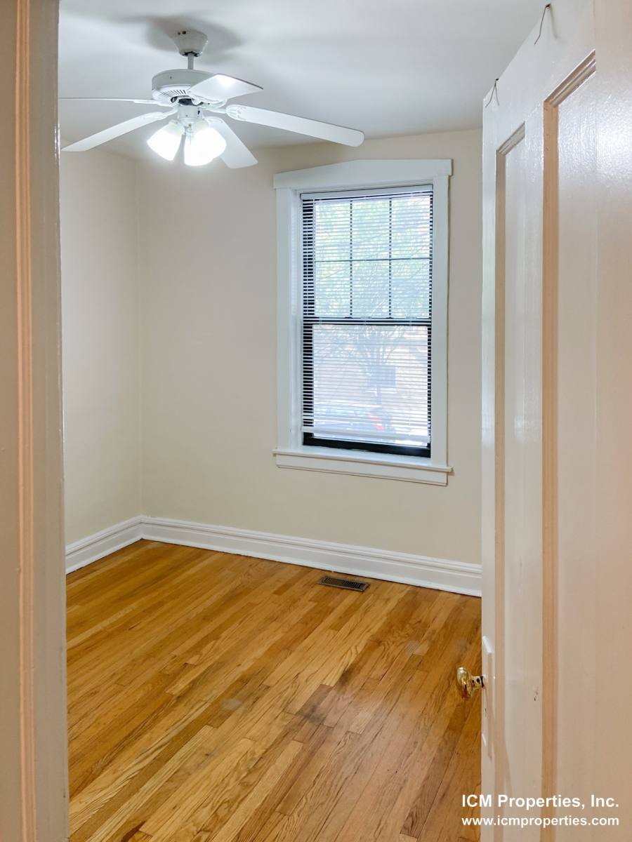 Apartment for rent at 1941 W Winnemac Ave #1, Chicago, IL 60640