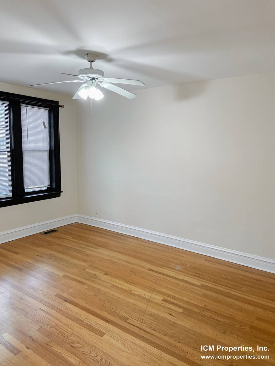 Apartment for rent at 1941 W Winnemac Ave #1, Chicago, IL 60640